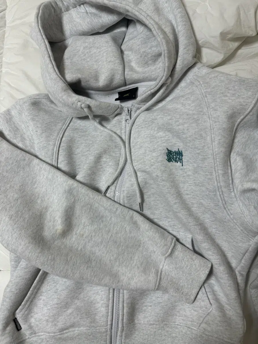 브라운브레스 W TAG CROP HOOD ZIP-UP