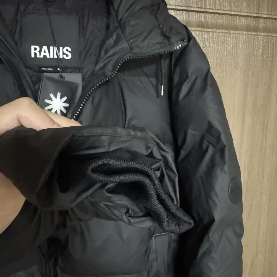 Rains 레인즈 알타 푸퍼 자켓 블랙 XL