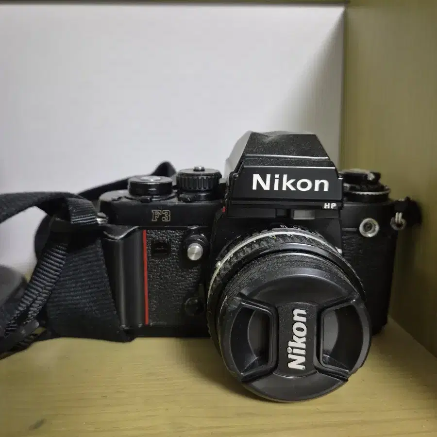 NIKON F3