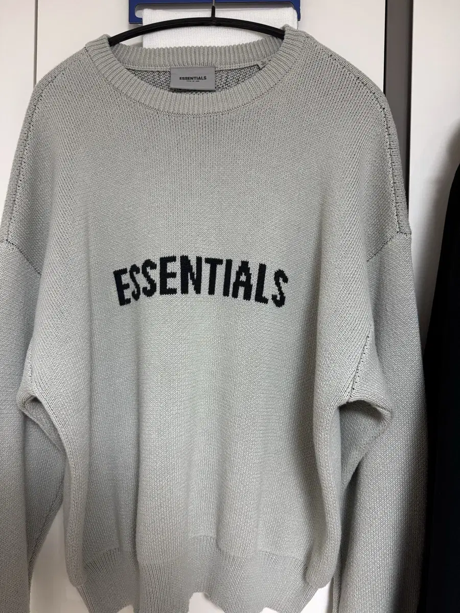 L Essential Knit Sweater Green Sense Limited Edition