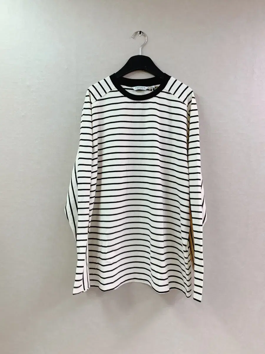 (Authentic/New) Eastrog Official Cream Black Stripe Boxy Fit Long Sleeve T-Shirt