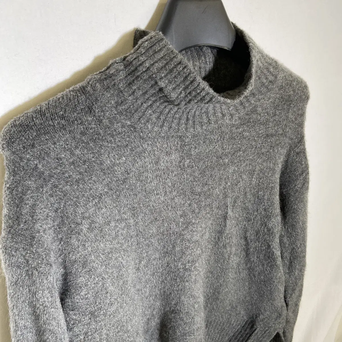 Uniqlo Mock Pola Knit M