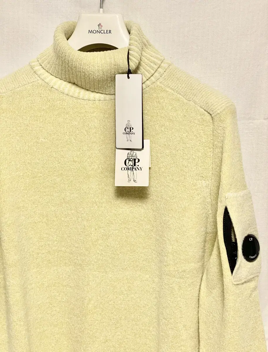 [105,New] CP Company Turtleneck Knit Lemon Ren Sweater C.P. Company