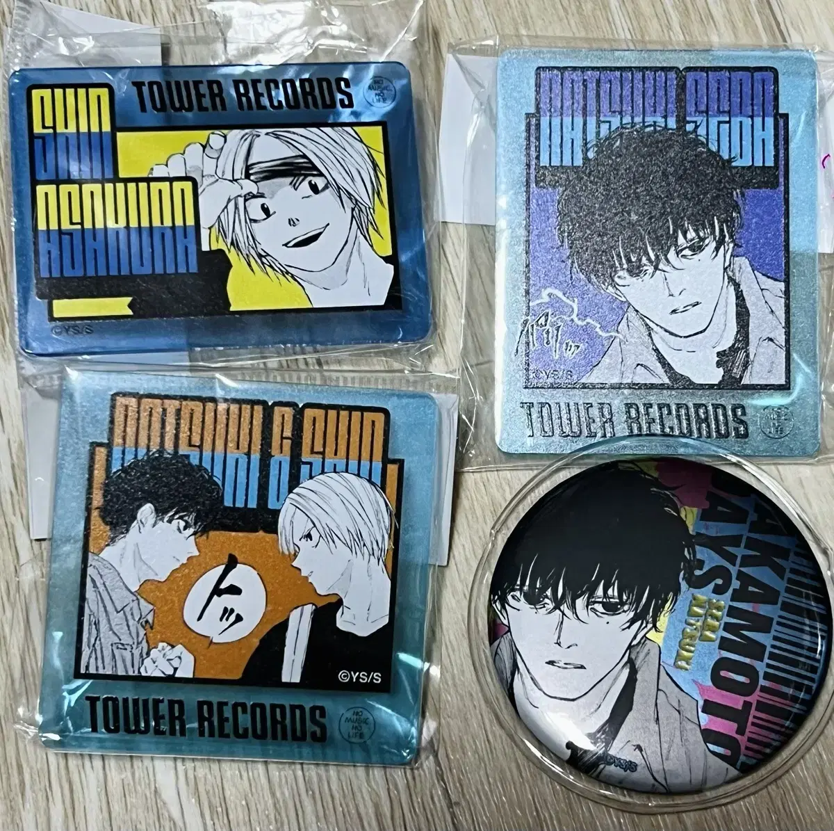 Sakaday tower record acrylic badge shin natsuki can badge