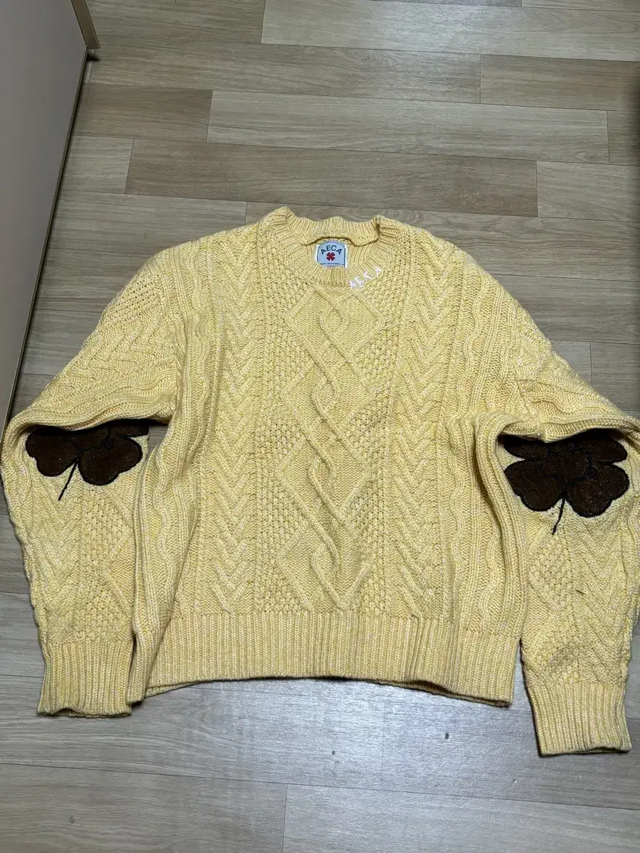 Aka White Yel + Brown Patch Knit