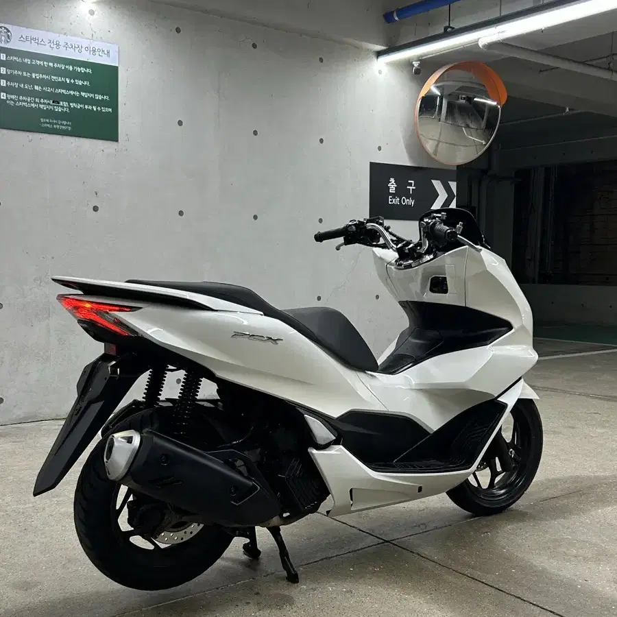 PCX125 신차급 초민트급