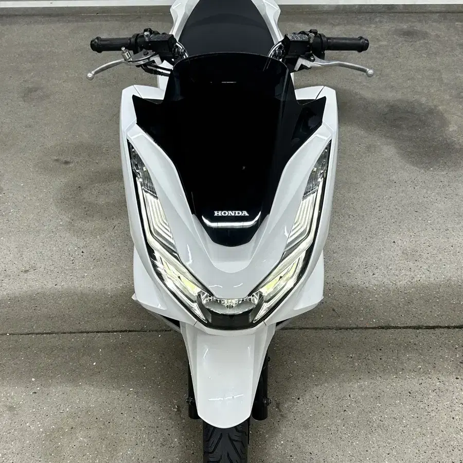 PCX125 신차급 초민트급