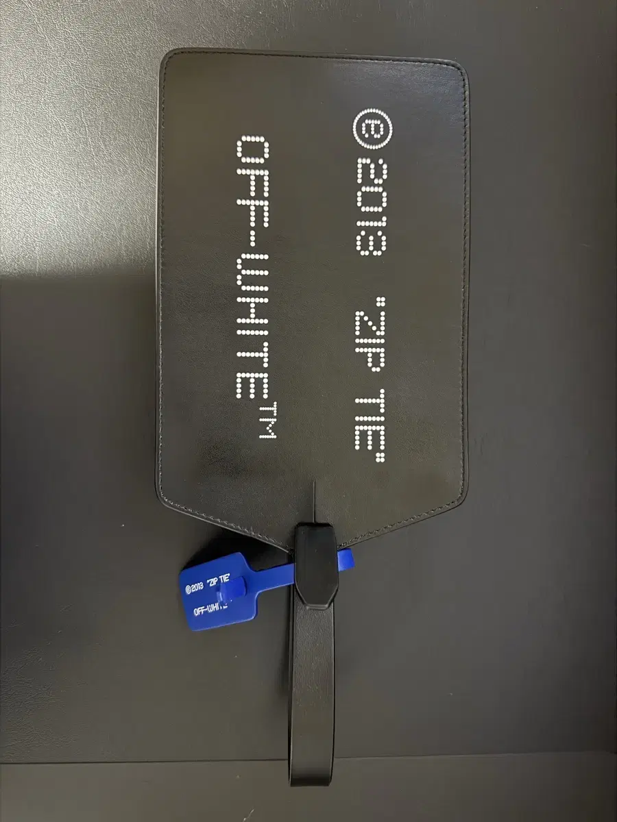 오프화이트 zip tie 백