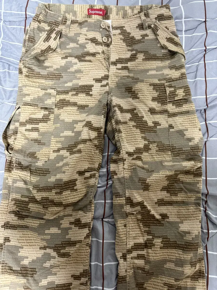 Supreme Cargo Pants Tan Camo 21ss