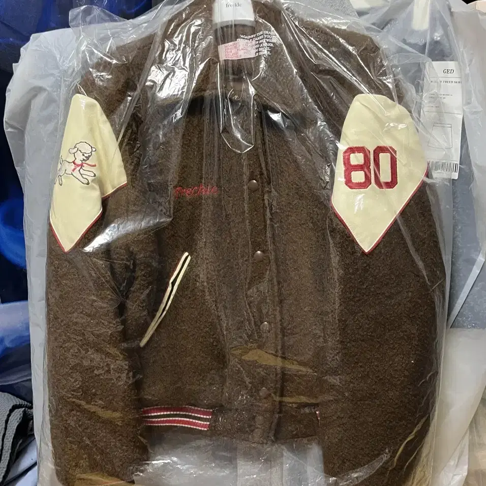 프레클 바티시 브라운 (택포) varsity jacket in brown