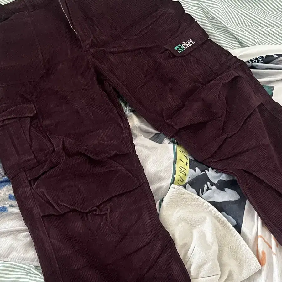 테켓 Corduroy Pants Burgundy