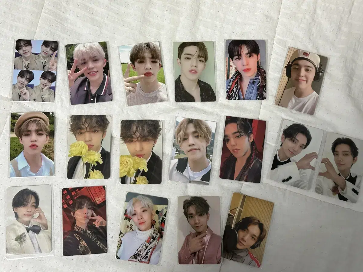 Seventeen photocards (Seungchul, Jeonghan, Jisoo) in bulk