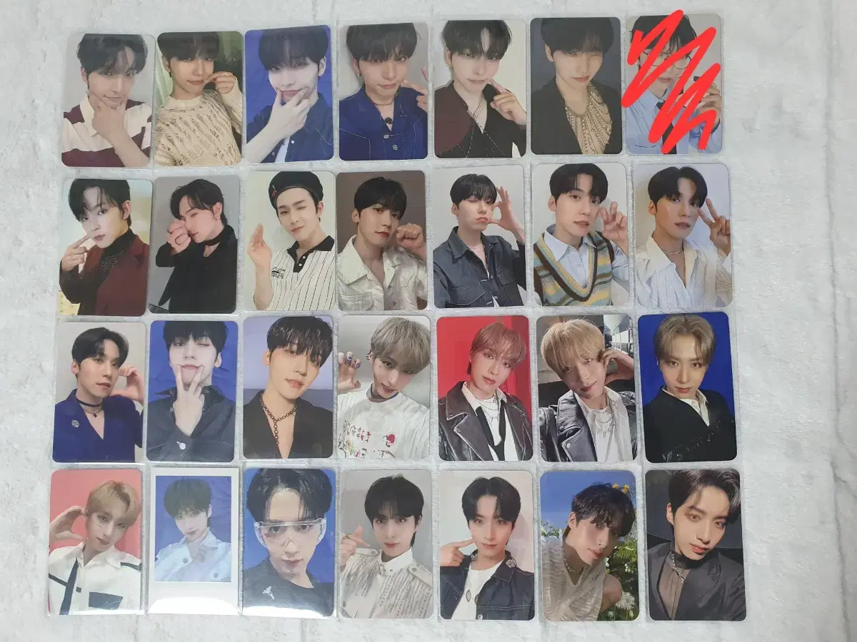 (Lowest price,more pictures)Oneus photocard wts