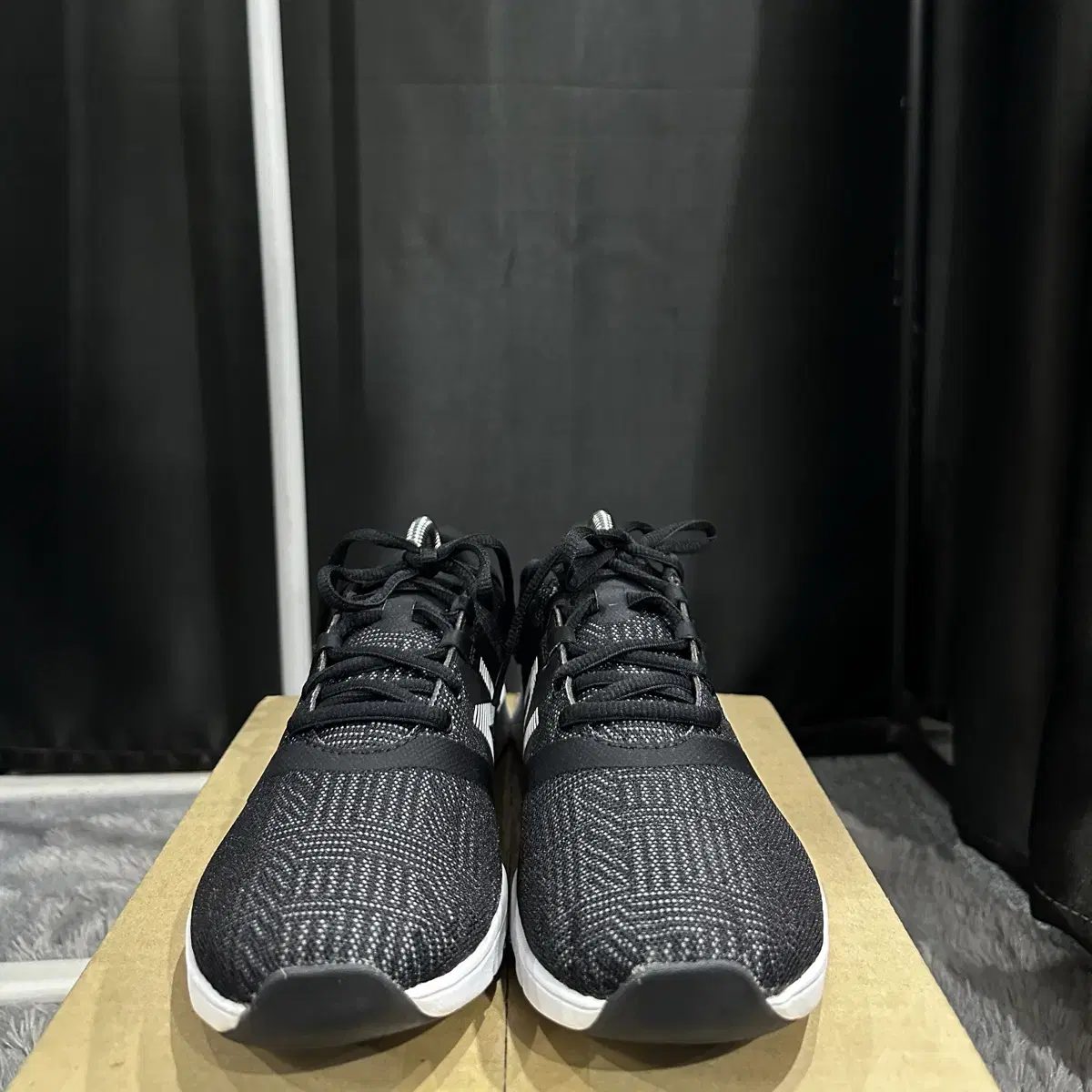 뉴발란스 운동화 남성 남자 런닝화 Fresh Foam 860v1 255