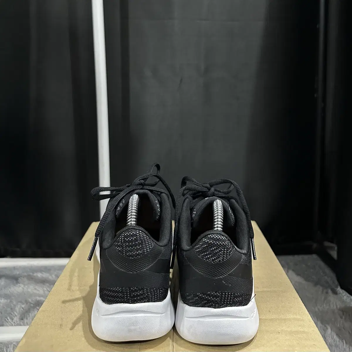 뉴발란스 운동화 남성 남자 런닝화 Fresh Foam 860v1 255