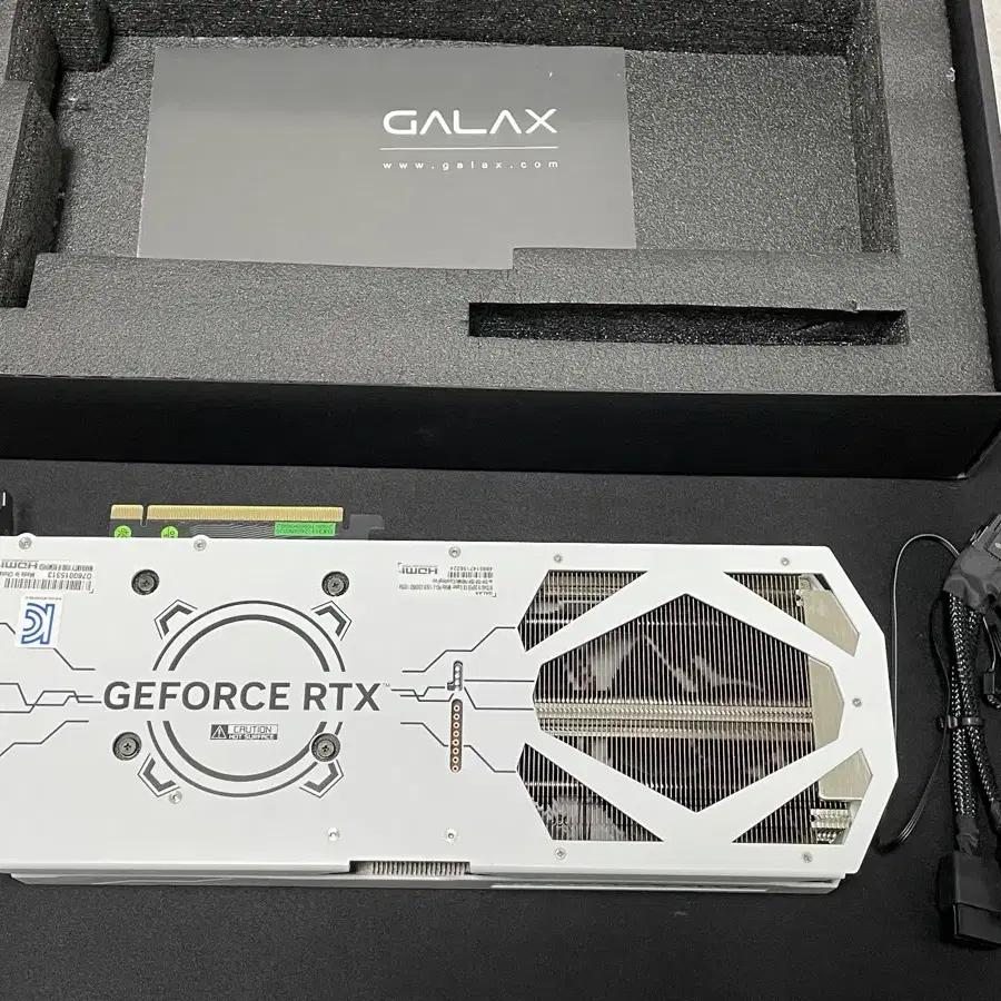 GALAX RTX 4070 SUPER EX GAMER WHITE 갤럭시