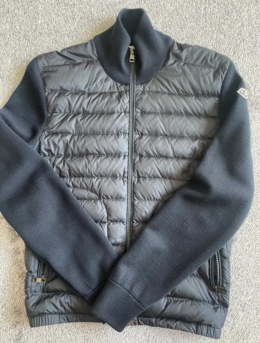 [Genuine M] Moncler Knit Puffer New Condition Navy