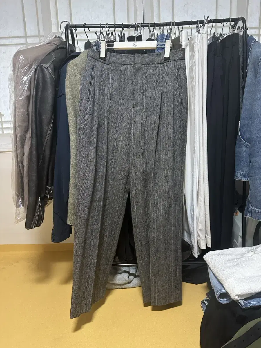 Recto Harringbone Tuck Pants M