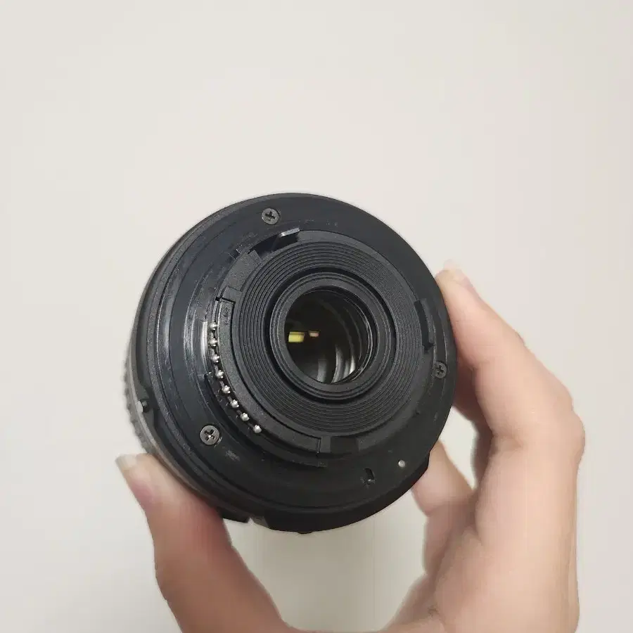 니콘 af-s 18-55mm vr2 저렴하게 팝니다<카메라 렌즈>