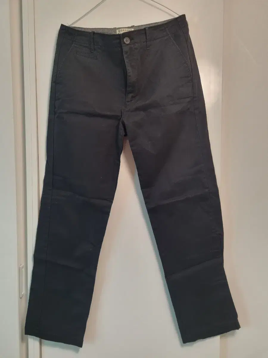 New arrivals/ Giordano Men's Black Cotton Trousers Waist 32 (82cm)