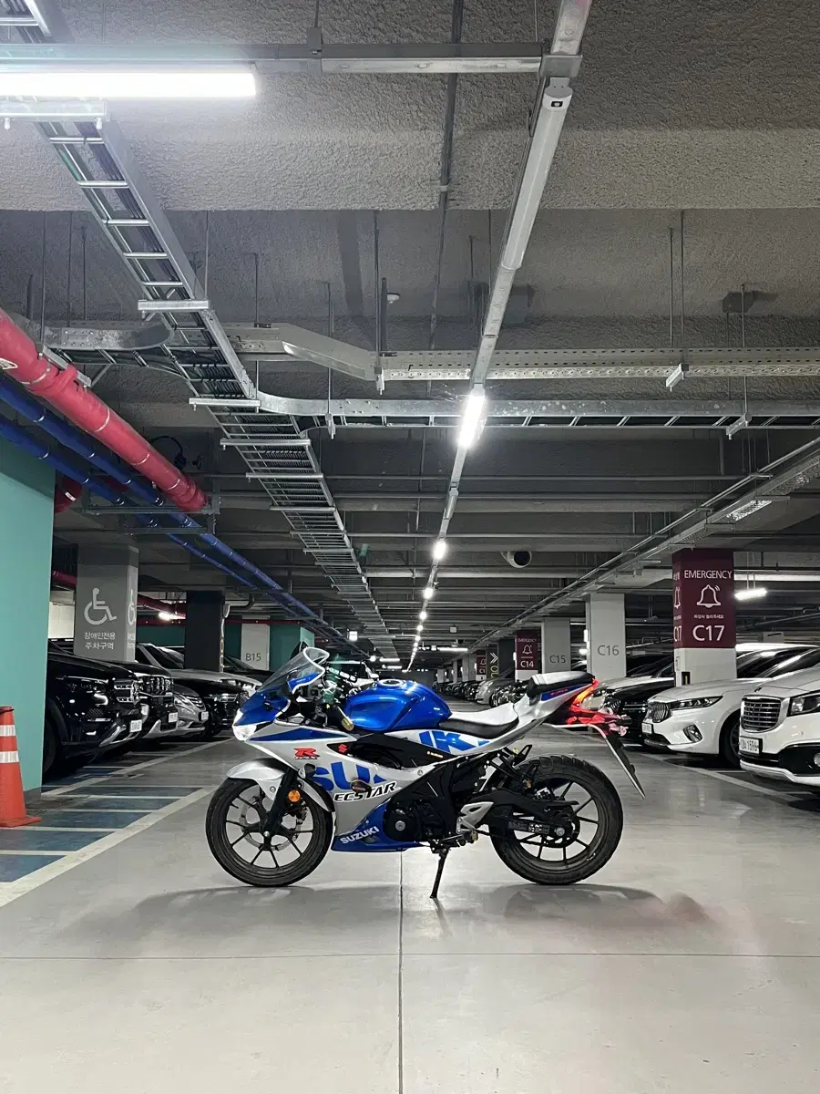 스즈키 gsx-r125 1만키로대 상태최상!!