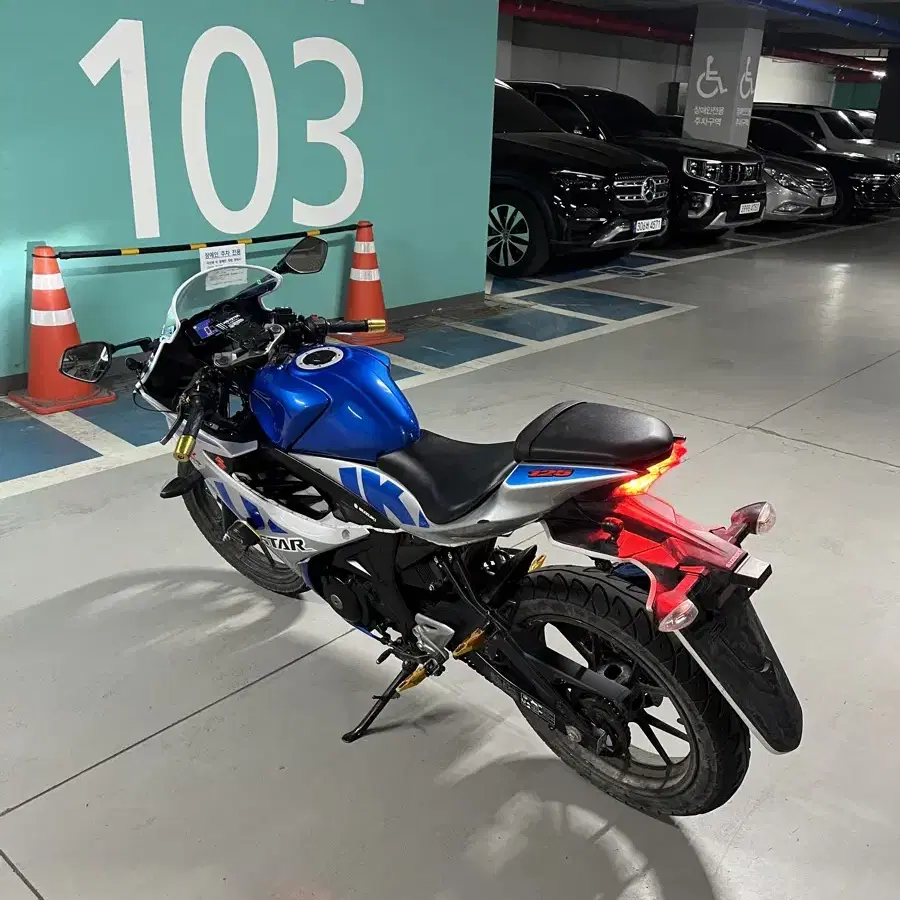 스즈키 gsx-r125 1만키로대 상태최상!!