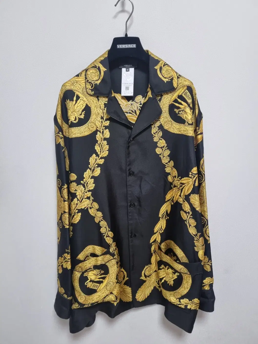 (Daily Deals)VERSACE Versace loungewear top (rare)