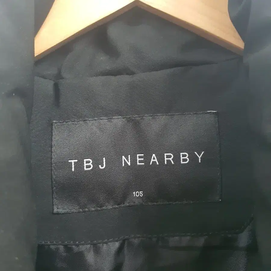 TBJ NEARBY 패딩조끼 105 (블랙, 모자내장형)