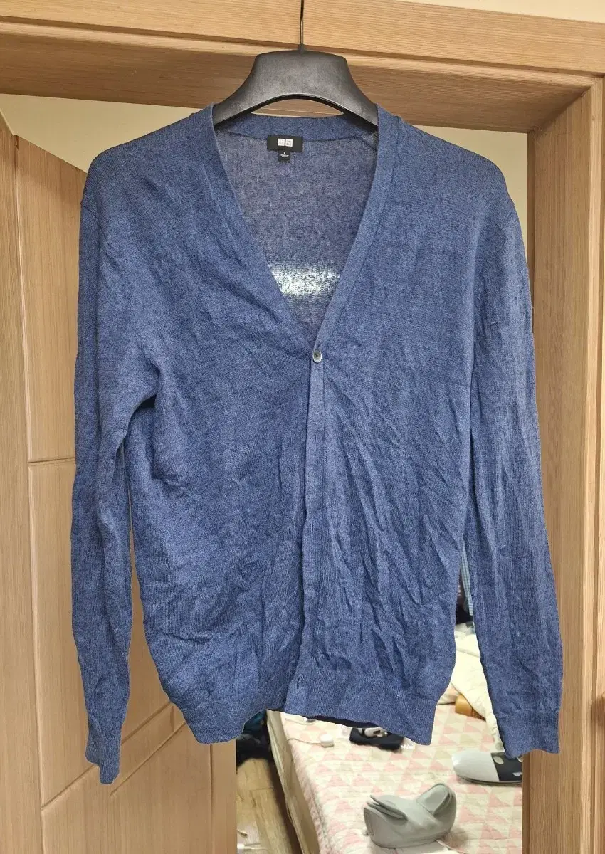 Unused Uniqlo winter cardigan size L (about 95) (see tape measure picture)