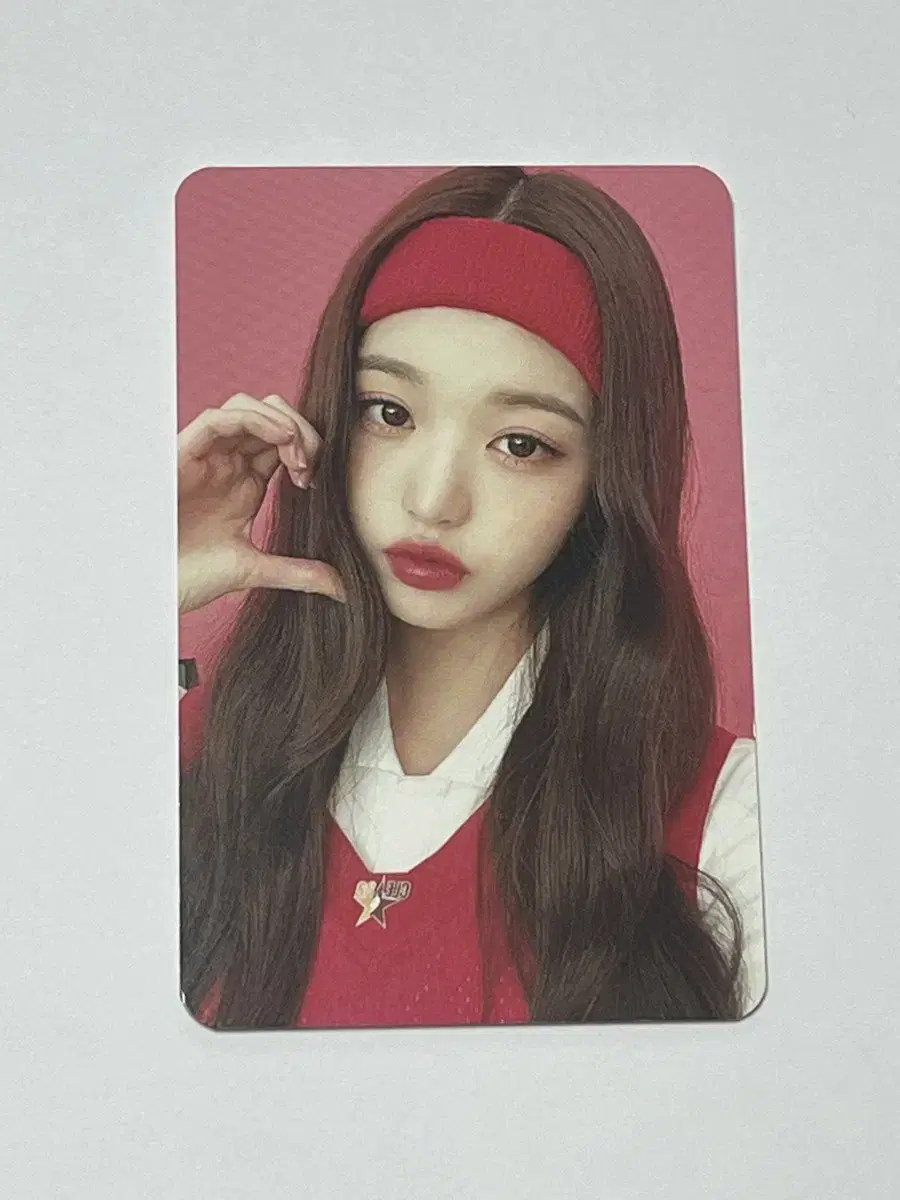 Jang wonyoung 2023 season's greetings photocard poka