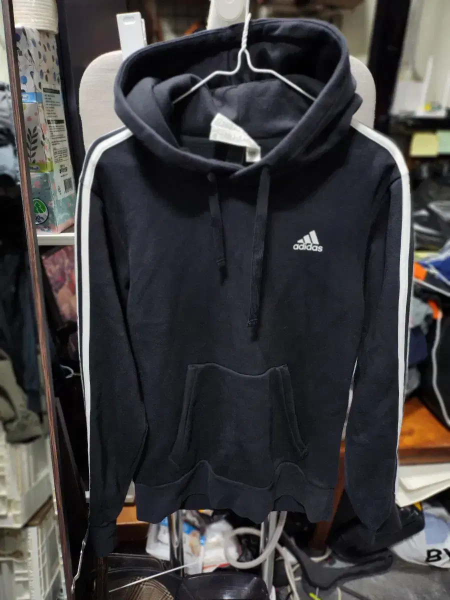 AdidasGym Hoodie95