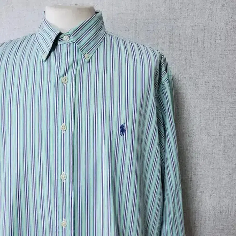 Genuine L Polo Ralph Lauren shirt. (cw365)