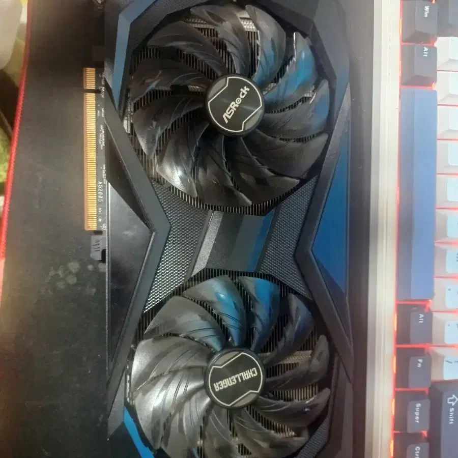 애즈락 rx6700xt 챌린저 12기가 팝니다