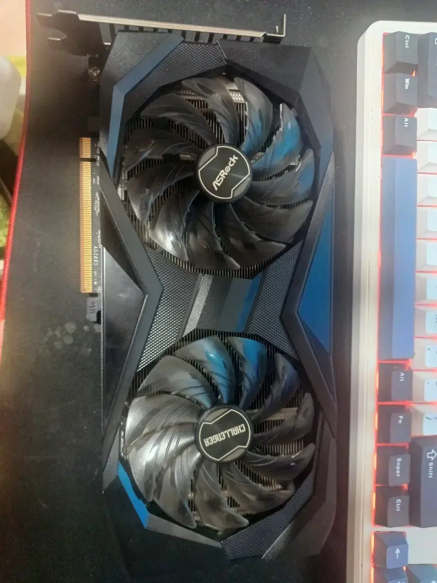 애즈락 rx6700xt 챌린저 12기가 팝니다