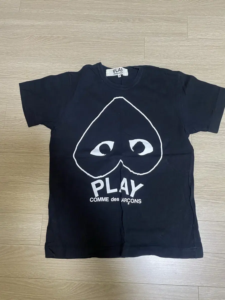 Comme des Garçons Play Short-sleeved T-shirt size M