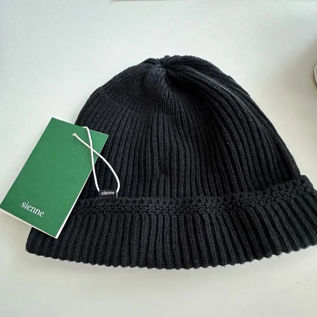 (택달린 새상품) 시엔느 Signature Wool Beanie (Bla