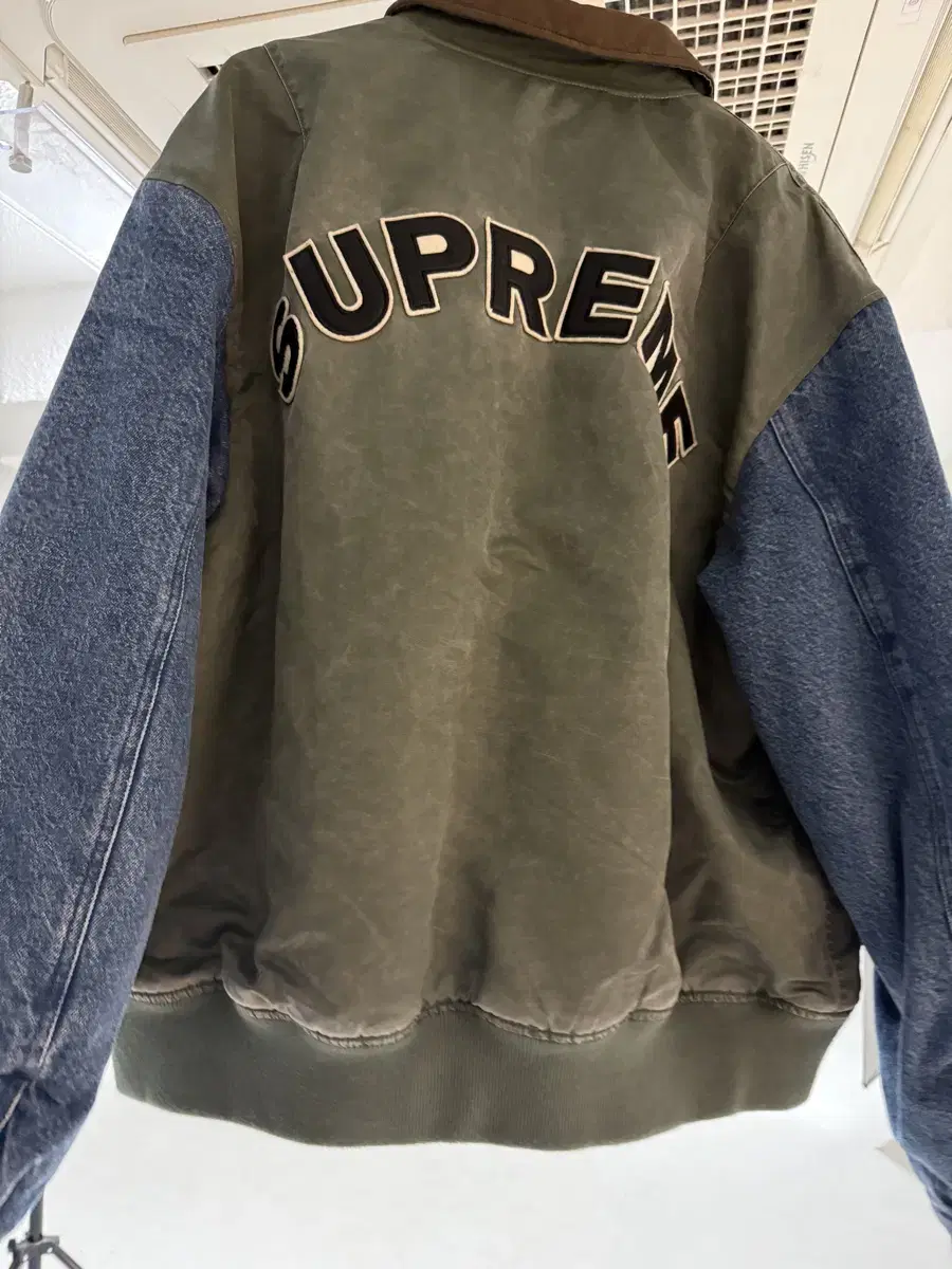 Supreme Varsity Jacket XL Fee-induced direct trade