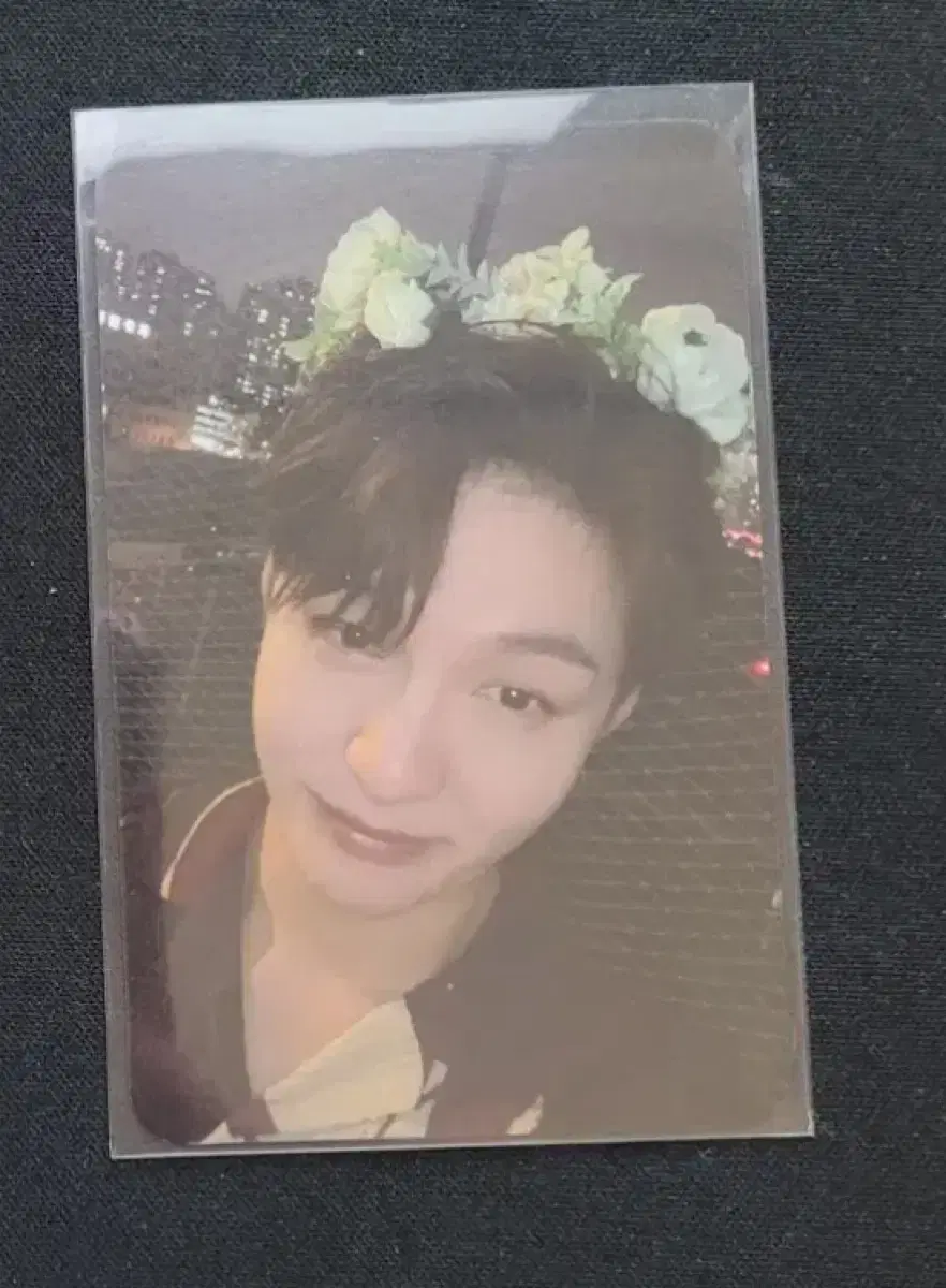 BTOB lee changsub sell pinbutton photocards