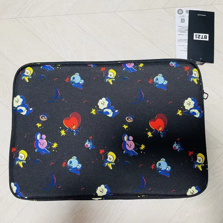 BT21 SPACEWAPEN PATTERN NOTEBOOK POUCH