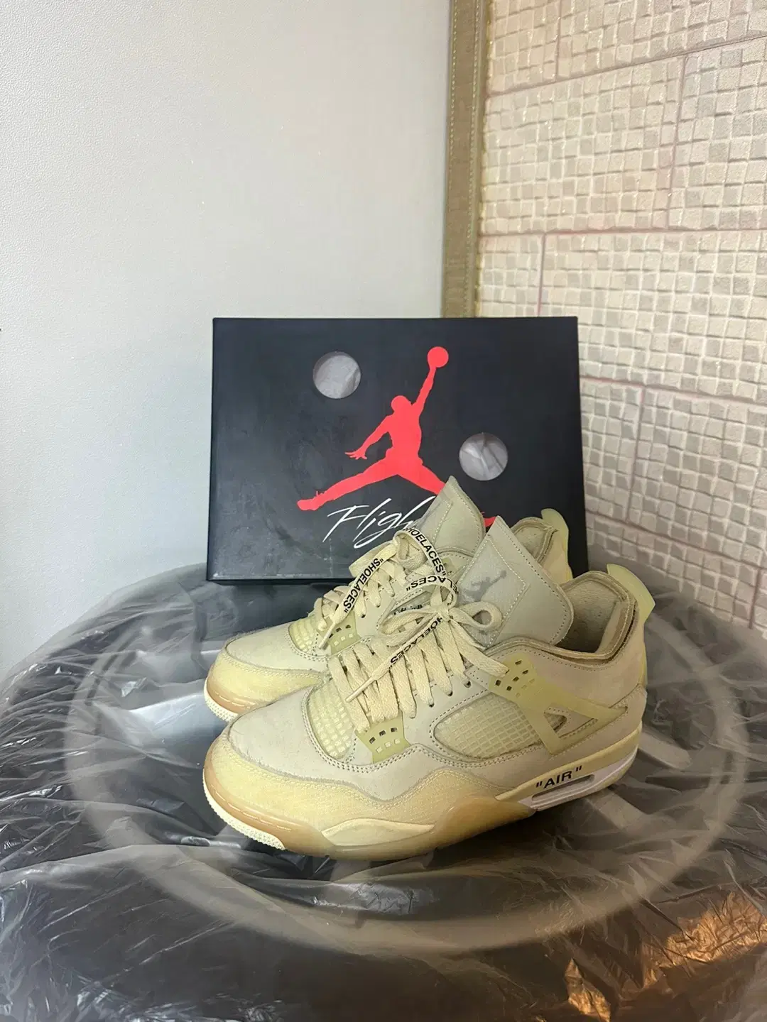 (W) Jordan 4 x Off-White Retro SP Sale