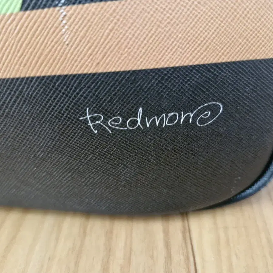 월드훼밀리 REDMONE 크로스백 여행 가방