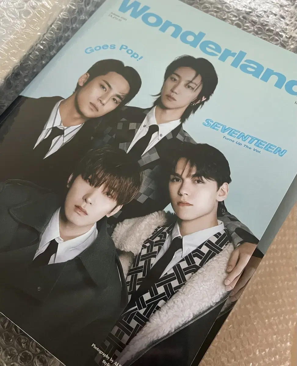 Seventeen WONDERLAND WONDERLAND Magazine Direct