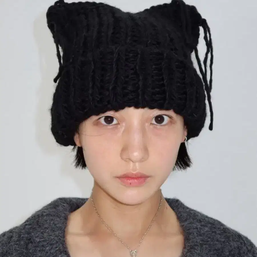 PLZPROJECT PUSSYCAT KNIT HAT BLACK