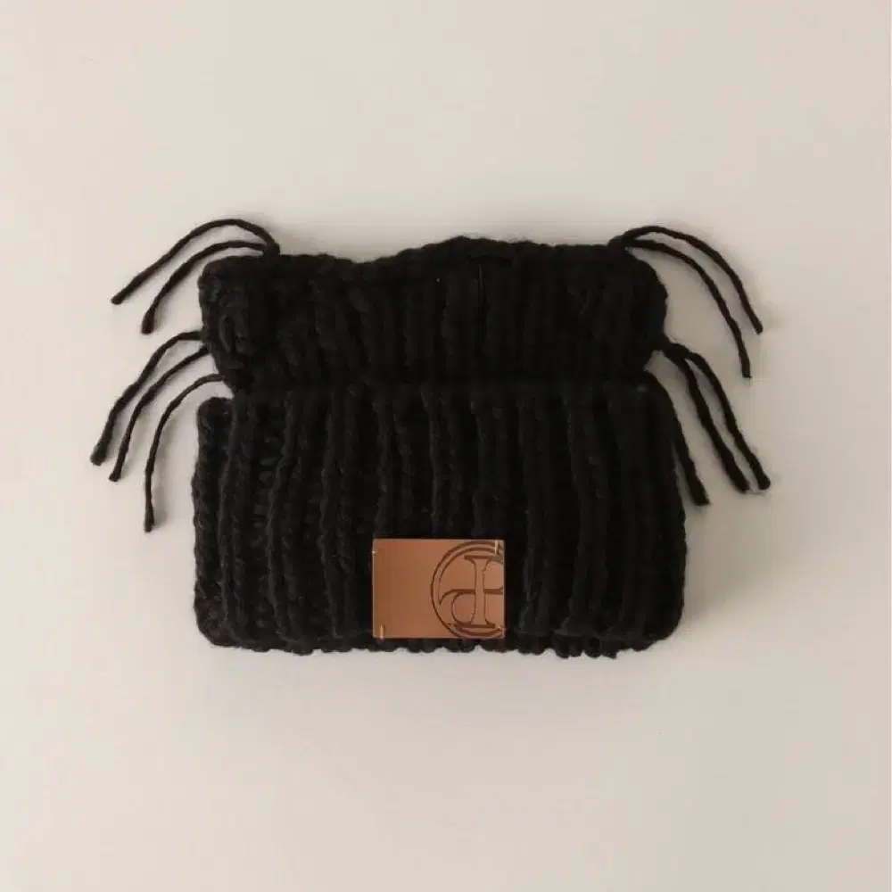 PLZPROJECT PUSSYCAT KNIT HAT BLACK