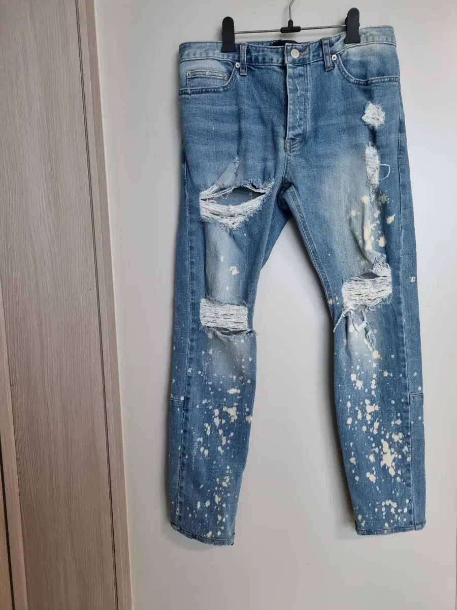 Amiri Jeans