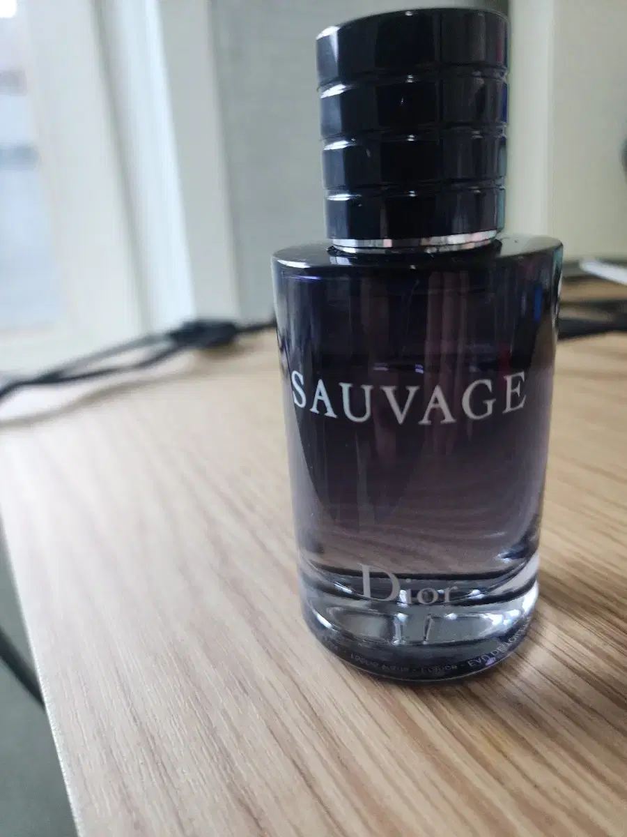 디올 소바쥬 SAUVAGE 소바쥬오드뚜왈렛