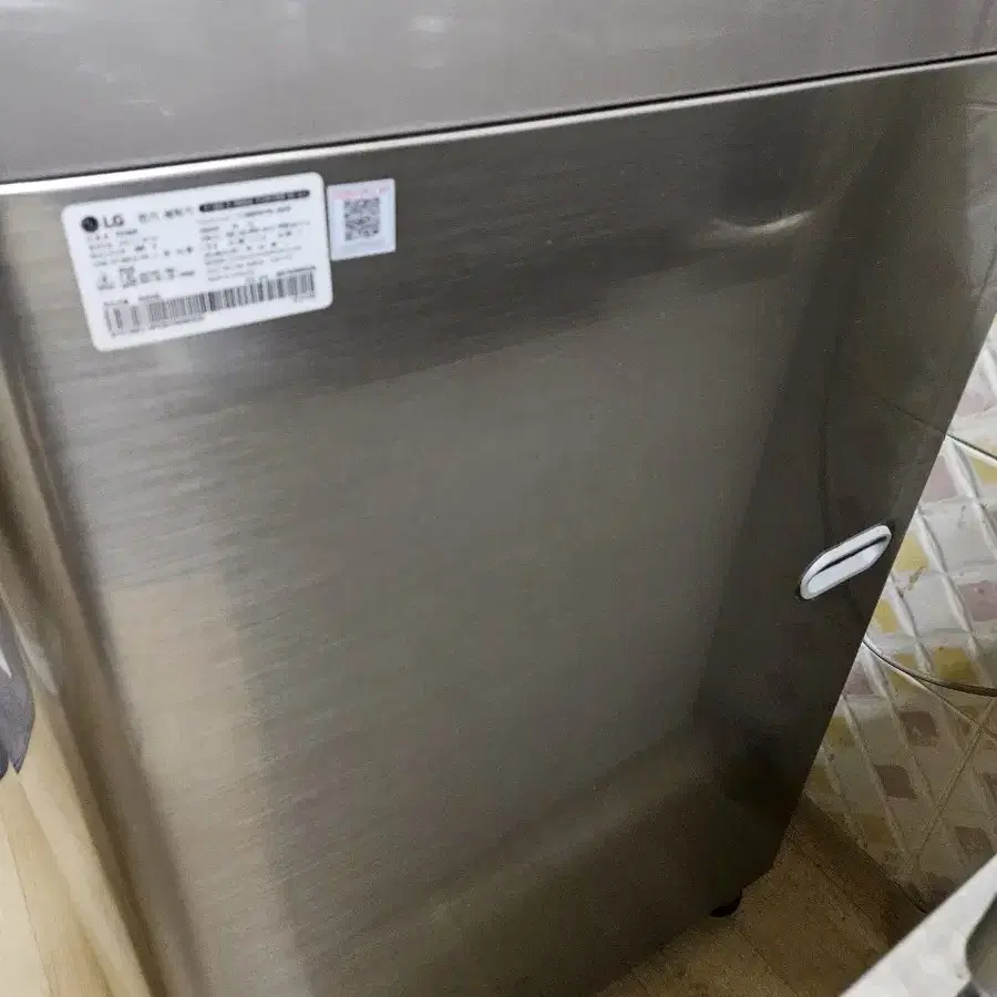 LG전자 통돌이세탁기 16KG 팝니다