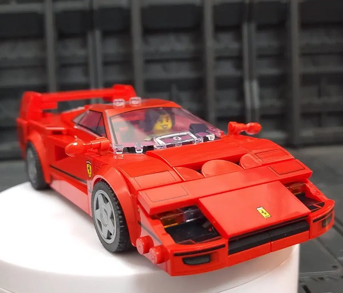 [Genuine LEGO] Speed Champion Ferrari F40 Supercar [Building]