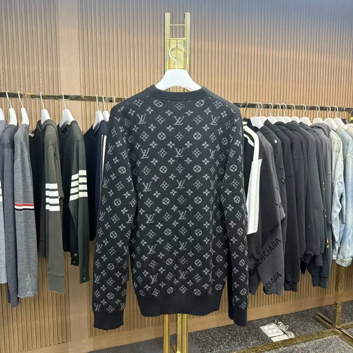 [L] Louis Vuitton Half-and-Half Monogram Cashmere Knit