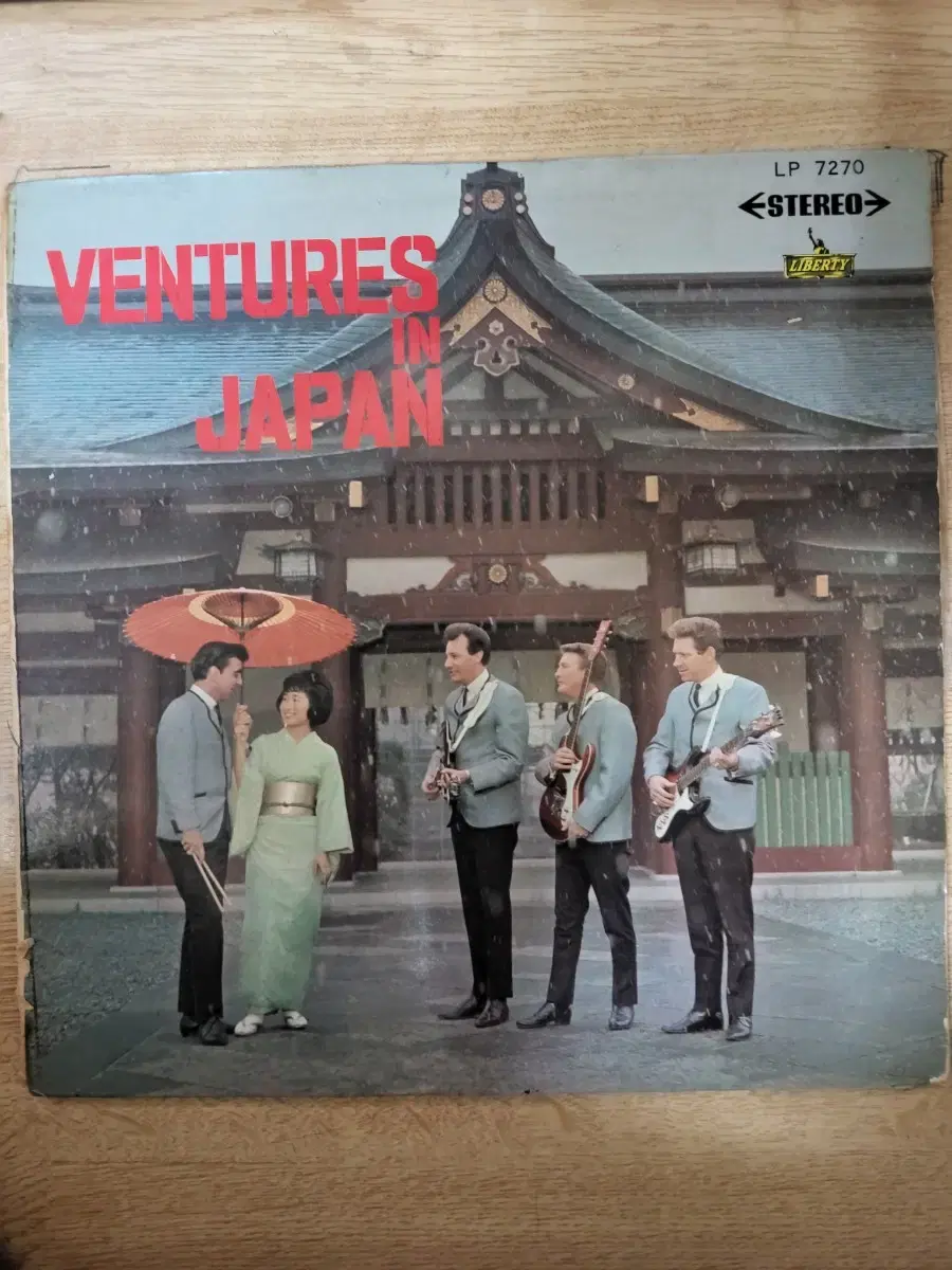 THE VENTURES 음반 i (LP 턴테이블 오디오 앰프 음향기기